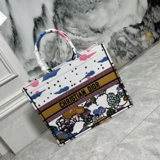 Dior Shopping Bags